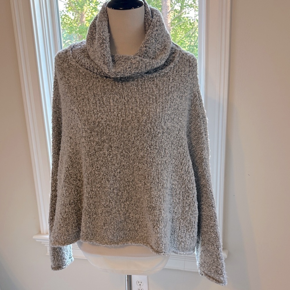 Free People Loose Fit Boucle Cowl neck Sweater, Size S/P, VGUC